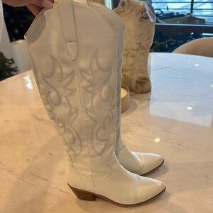 White Western-Style Women's Boots